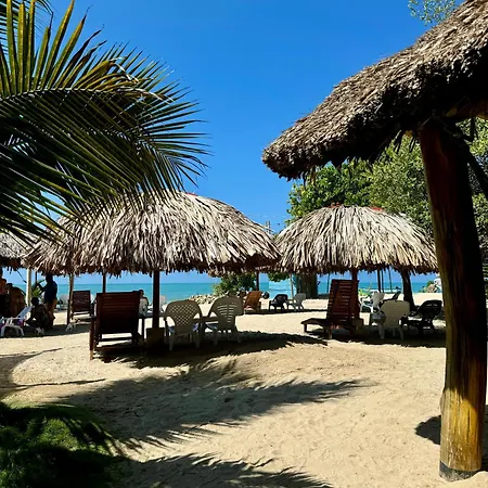 Hostel Beach House-2